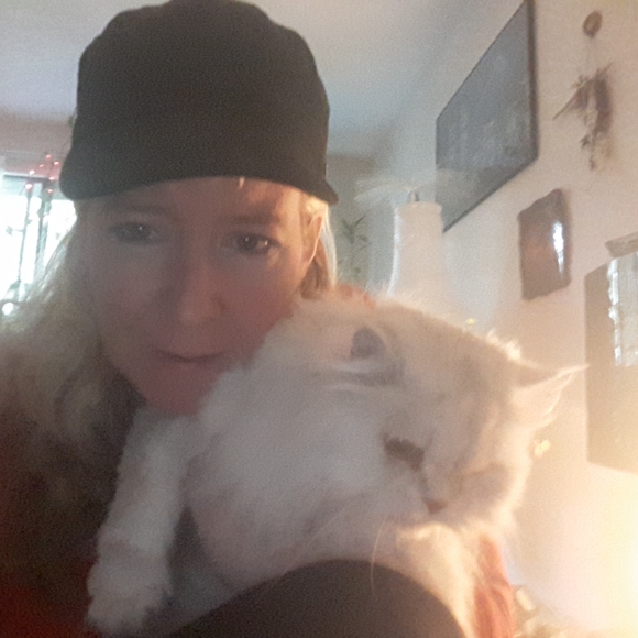 Meet your Posher, Karen - Picture 1 of 1